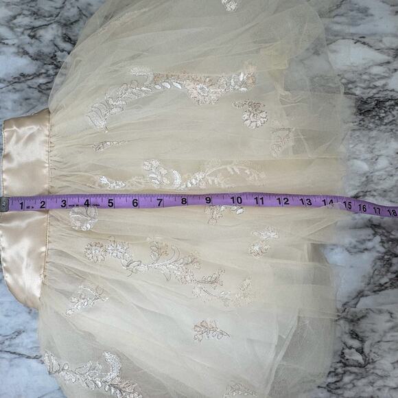 Pottery Barn Kids x Monique Lhuillier Lace Latte Tulle Tutu Embroidery Satin 3 + - Picture 6 of 11